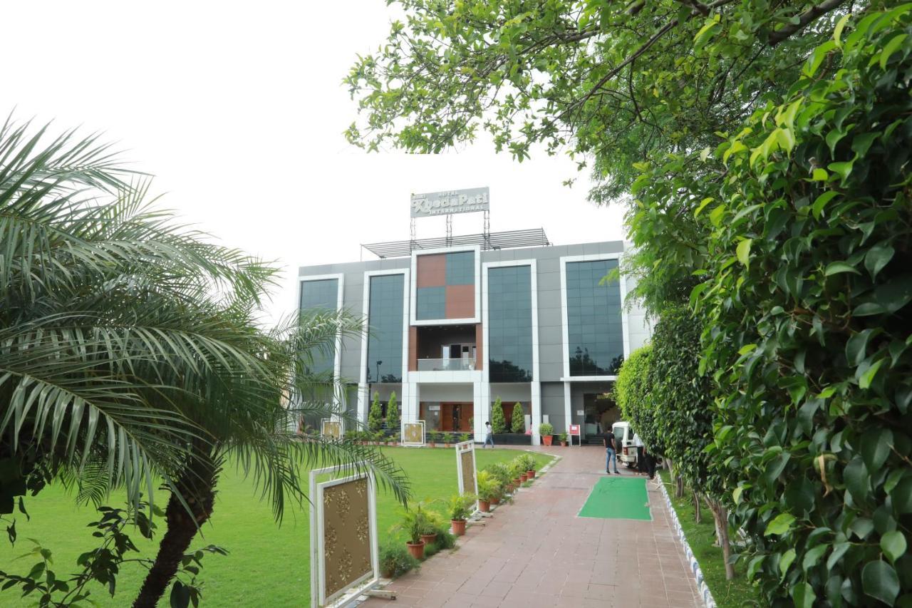 Hotel Shri Khedapati International Dewas Luaran gambar