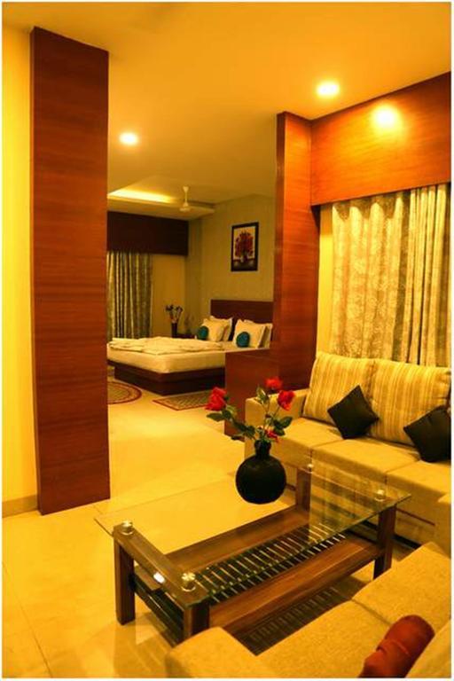 Hotel Shri Khedapati International Dewas Luaran gambar