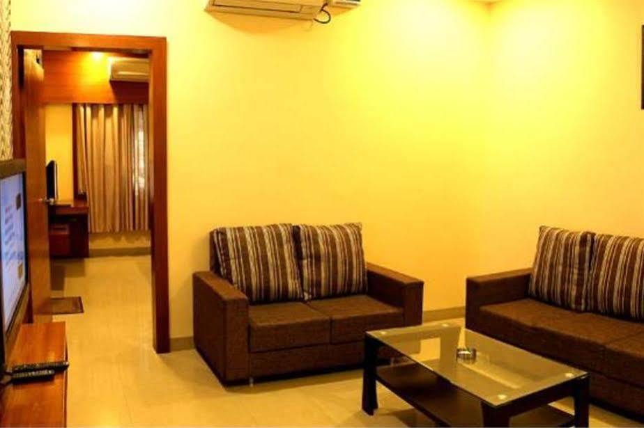Hotel Shri Khedapati International Dewas Luaran gambar