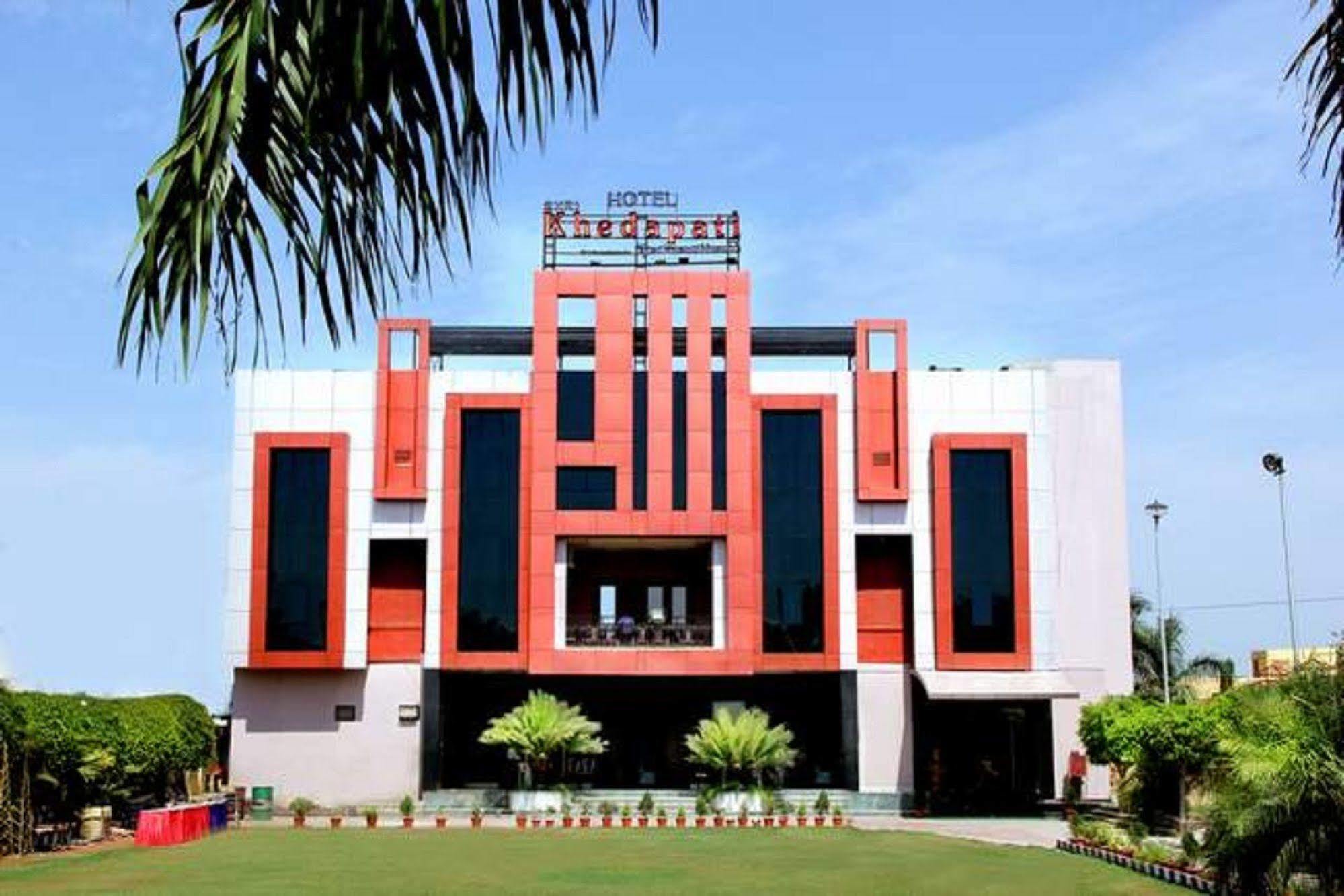 Hotel Shri Khedapati International Dewas Luaran gambar