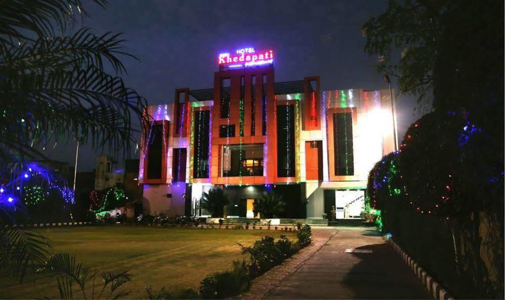 Hotel Shri Khedapati International Dewas Luaran gambar