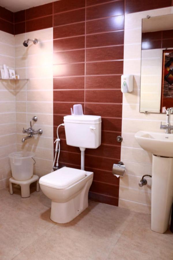 Hotel Shri Khedapati International Dewas Luaran gambar